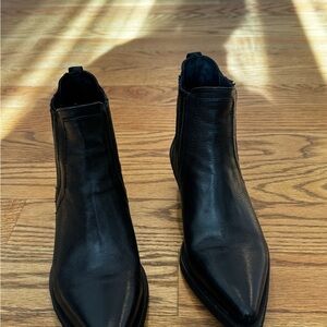 Women’s Italian Black Leather Chelsea Boots